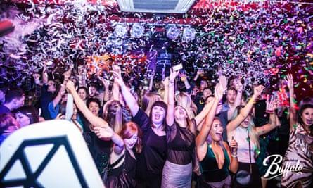 Buffalo, Cardiff