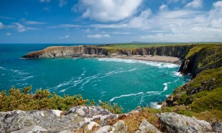 Traeth Llyfn beach