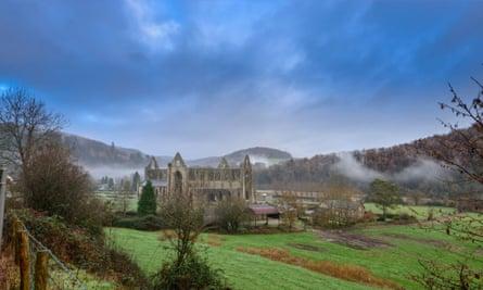 TINTERN ABBEY IN THE WYE VALLEY